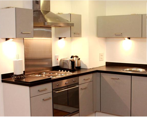 Rotana Apartments Salford Quays Kitchen